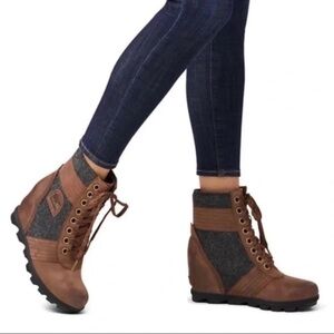 Sorel Lexie Wedge Boots 10